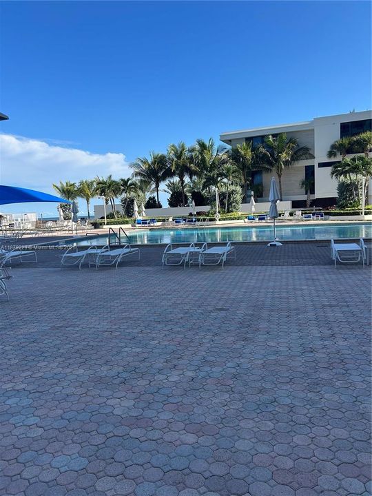 Recently Sold: $479,000 (2 beds, 2 baths, 1165 Square Feet)