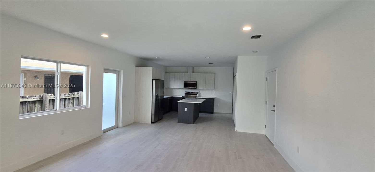 For Sale: $540,000 (4 beds, 2 baths, 1635 Square Feet)