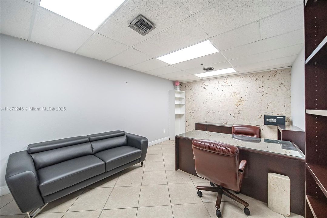 出租: $20 (0 贝兹, 0 浴室, 0 平方英尺)