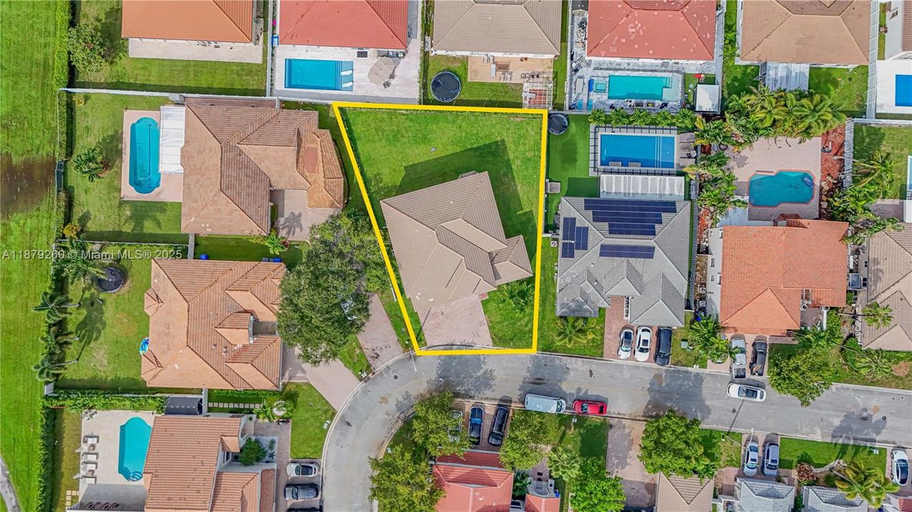 В аренду: $12,500 (5 спален, 4 ванн, 3698 Квадратных фут)