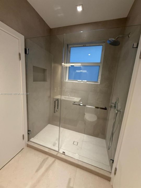 В аренду: $11,500 (5 спален, 4 ванн, 3698 Квадратных фут)