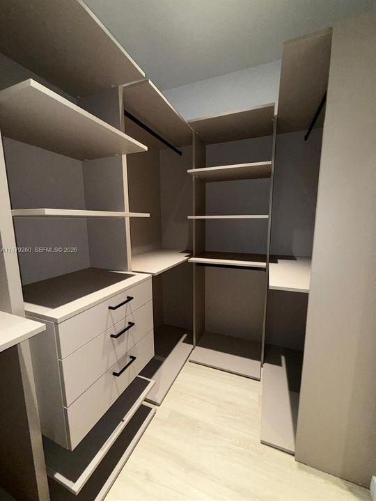 В аренду: $11,500 (5 спален, 4 ванн, 3698 Квадратных фут)
