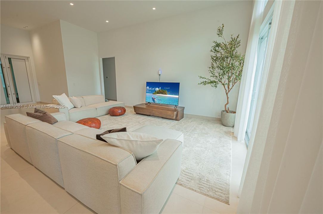 待售: $1,680,000 (5 贝兹, 3 浴室, 2437 平方英尺)