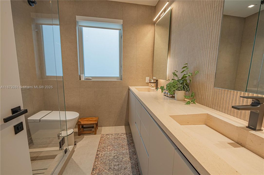 待售: $1,680,000 (5 贝兹, 3 浴室, 2437 平方英尺)