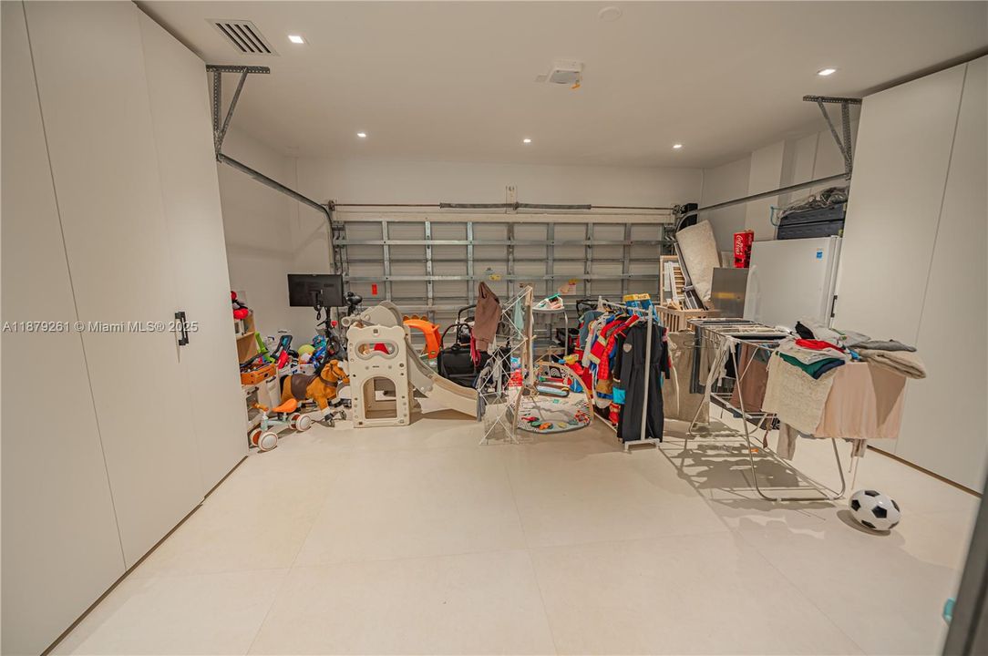 待售: $1,680,000 (5 贝兹, 3 浴室, 2437 平方英尺)