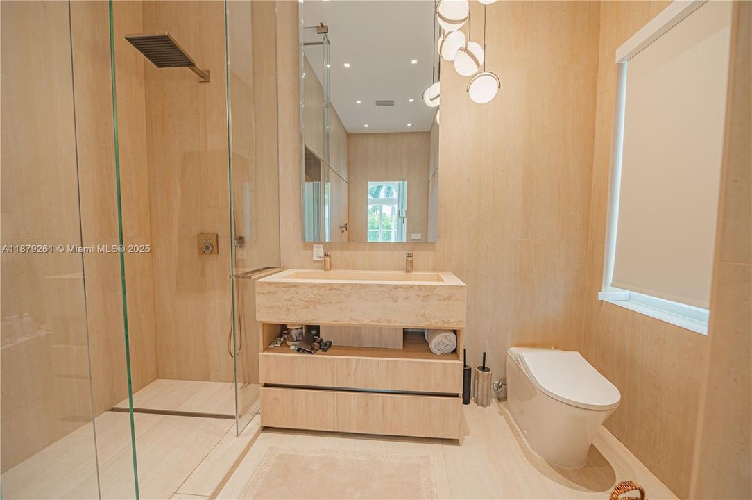 待售: $1,680,000 (5 贝兹, 3 浴室, 2437 平方英尺)