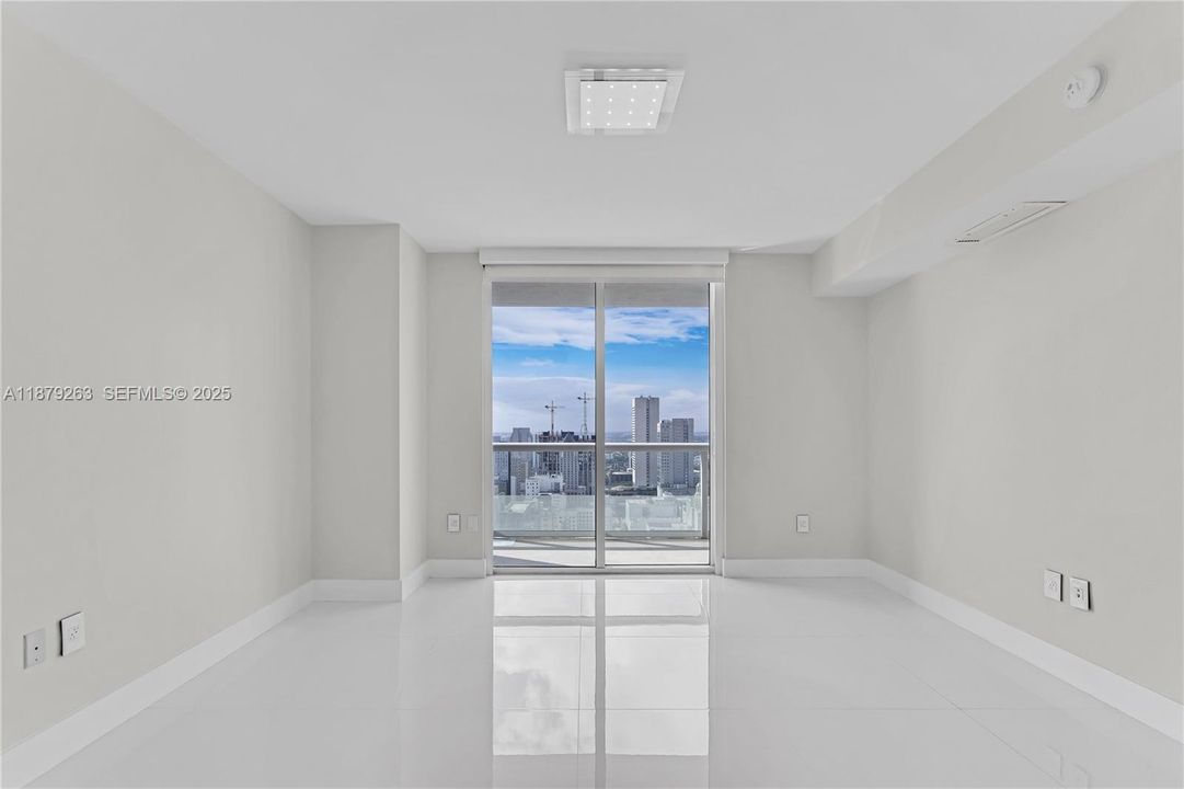 En Venta: $749,500 (2 camas, 2 baños, 1256 Pies cuadrados)