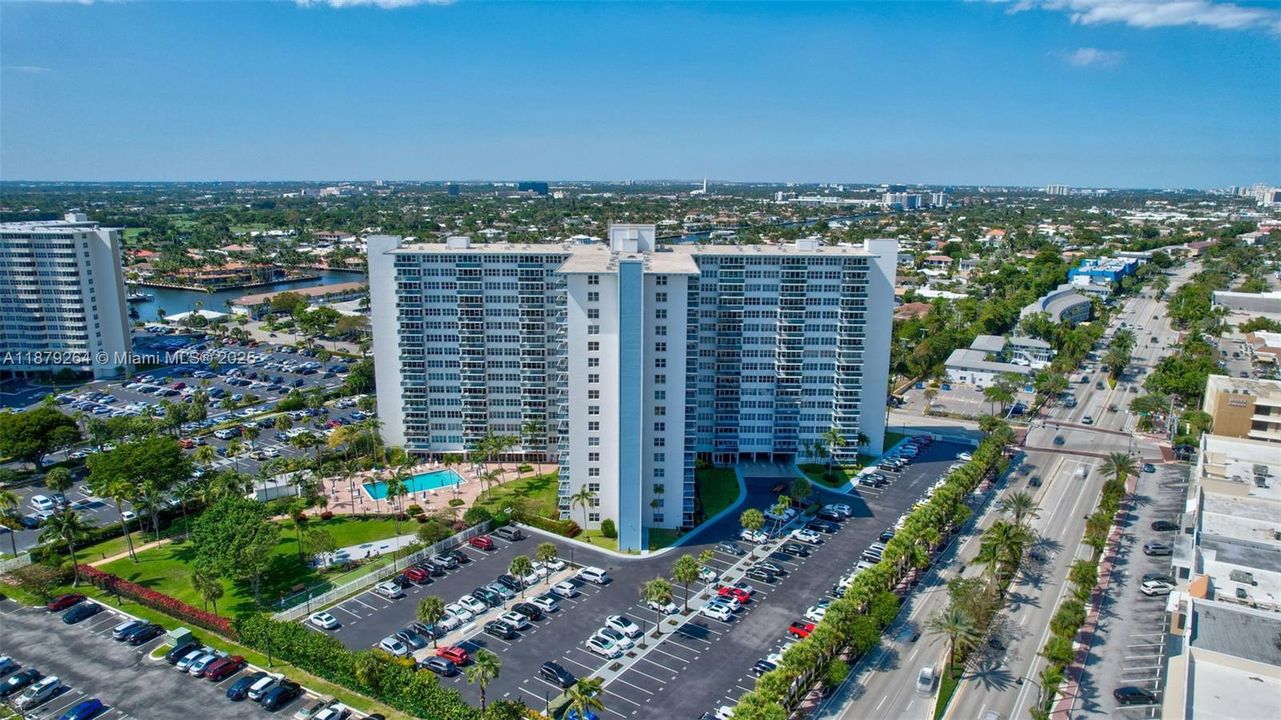 For Sale: $340,000 (2 beds, 2 baths, 1350 Square Feet)