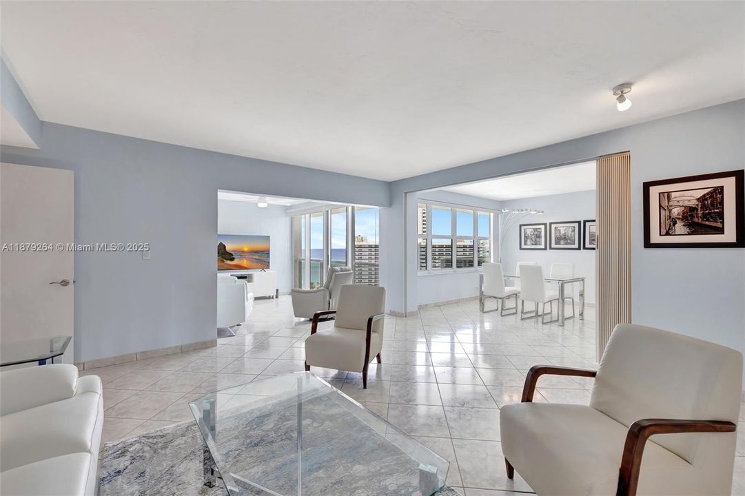 For Sale: $340,000 (2 beds, 2 baths, 1350 Square Feet)