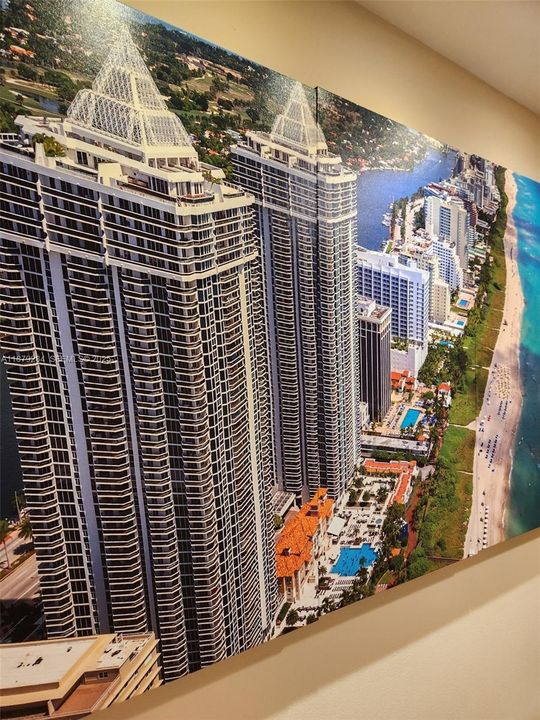 For Sale: $1,990,000 (2 beds, 2 baths, 1550 Square Feet)