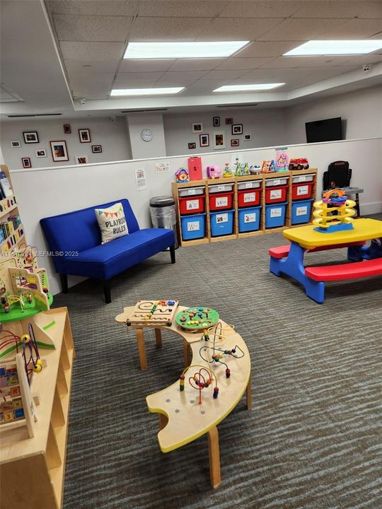 For Sale: $1,990,000 (2 beds, 2 baths, 1550 Square Feet)