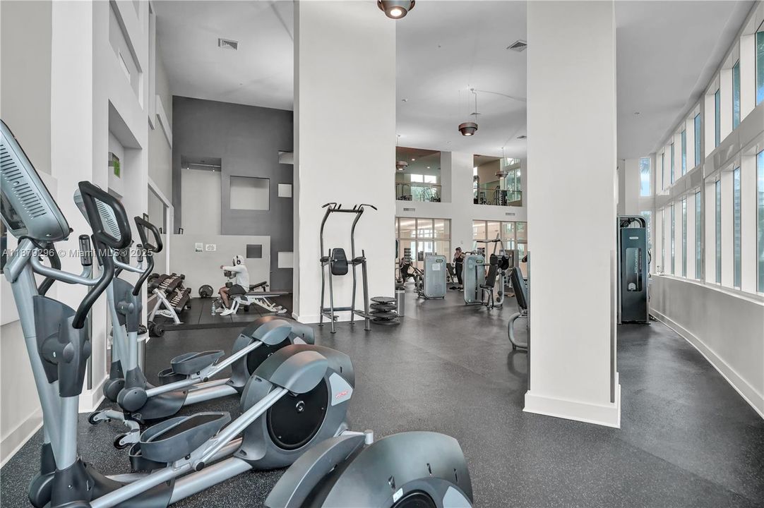 На продажу: $375,000 (0 спален, 1 ванн, 594 Квадратных фут)