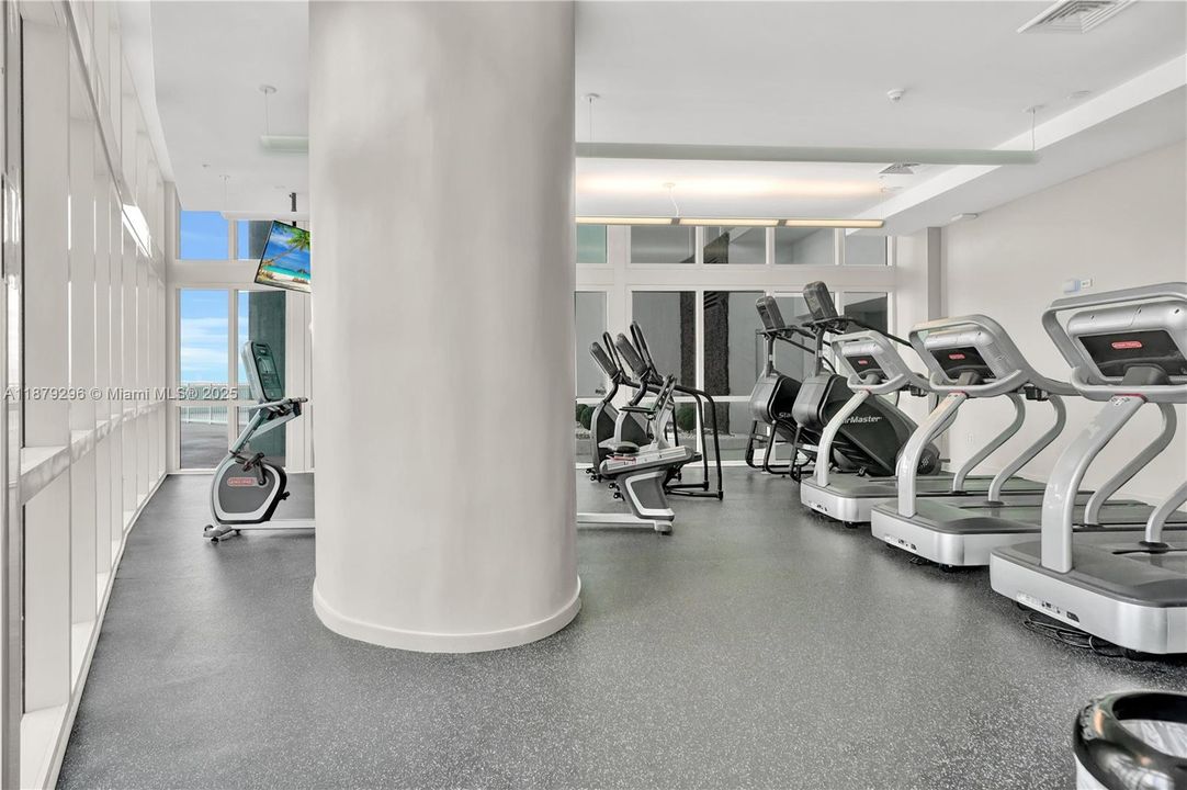 На продажу: $375,000 (0 спален, 1 ванн, 594 Квадратных фут)