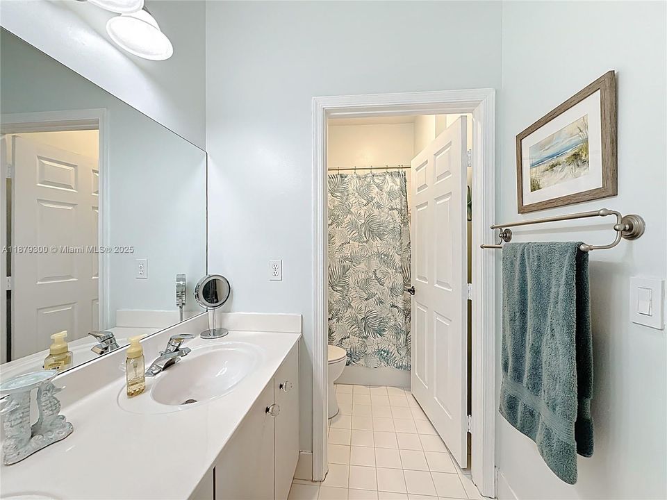 Dual sinks in second bathroom