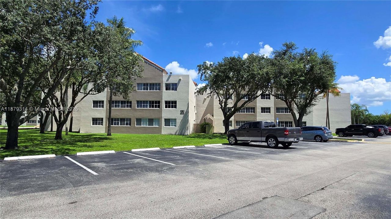 Недавно арендовано: $2,100 (2 спален, 2 ванн, 1004 Квадратных фут)