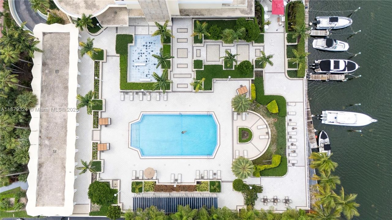 Recently Sold: $540,000 (2 beds, 2 baths, 1190 Square Feet)