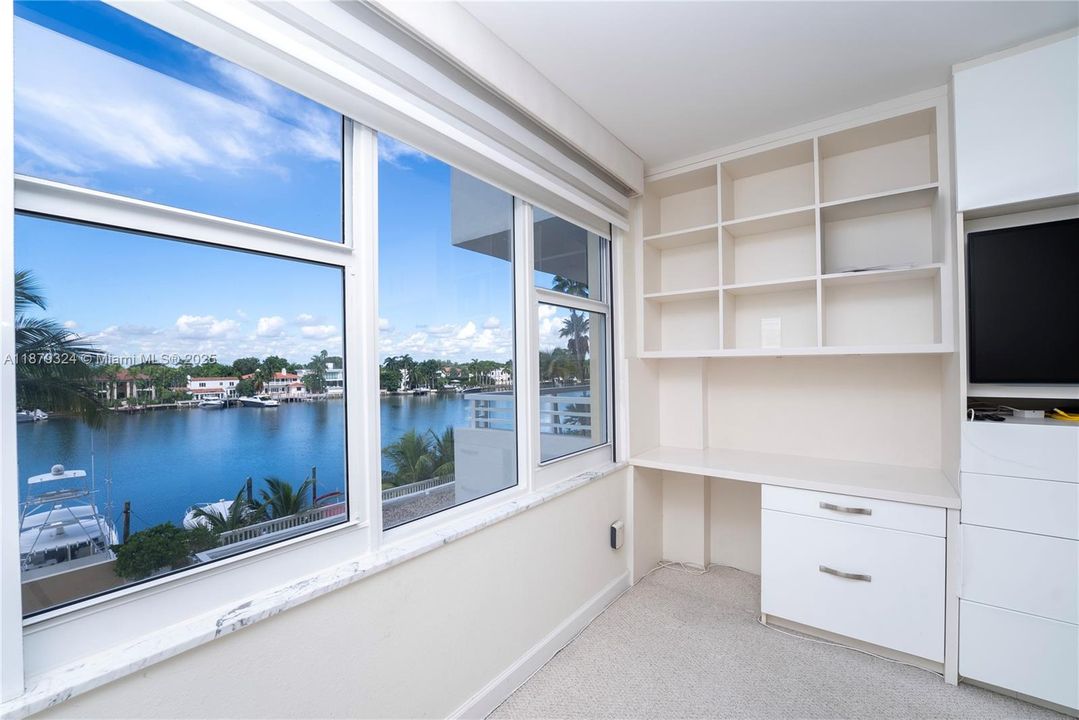 Recently Sold: $540,000 (2 beds, 2 baths, 1190 Square Feet)