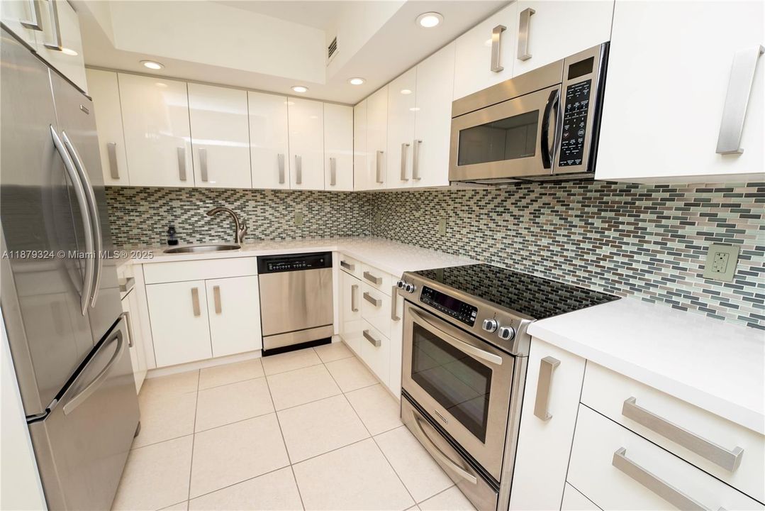 Recently Sold: $540,000 (2 beds, 2 baths, 1190 Square Feet)