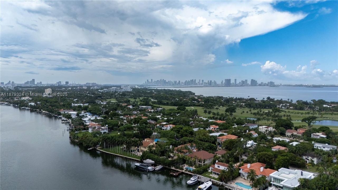 Recently Sold: $540,000 (2 beds, 2 baths, 1190 Square Feet)