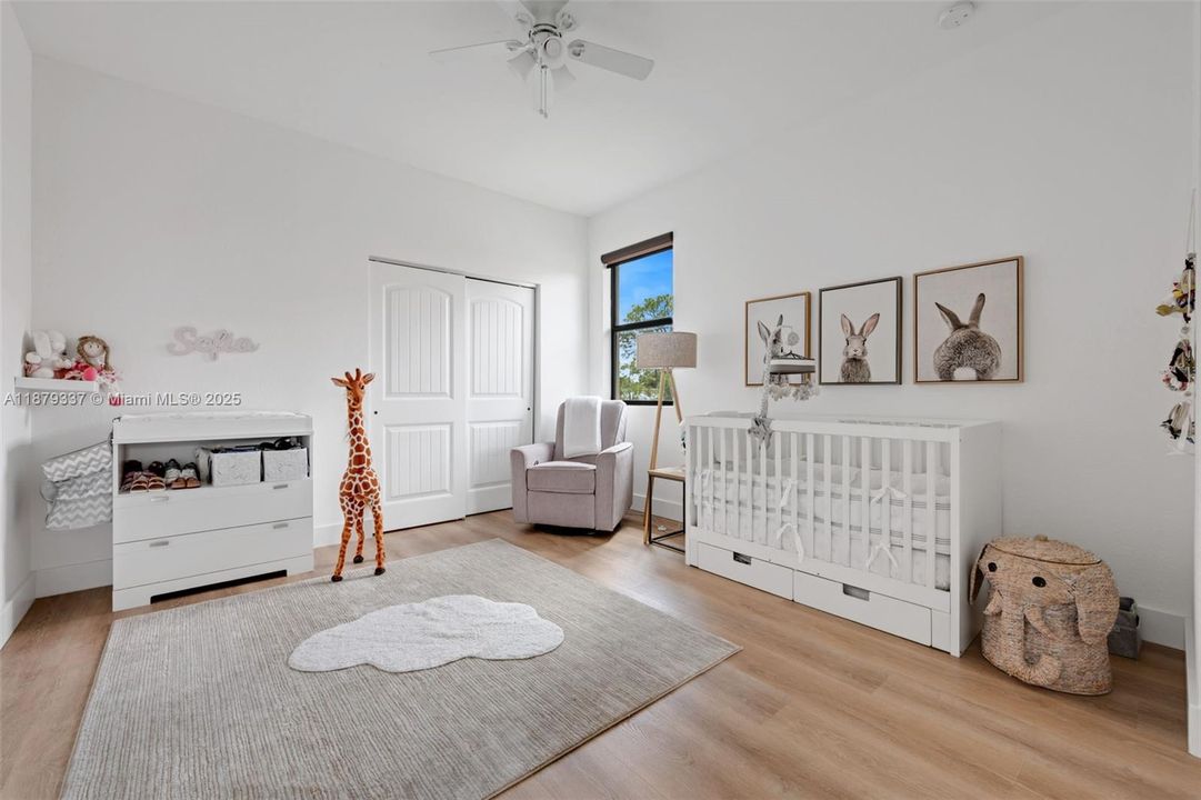 For Sale: $715,000 (5 beds, 3 baths, 2966 Square Feet)