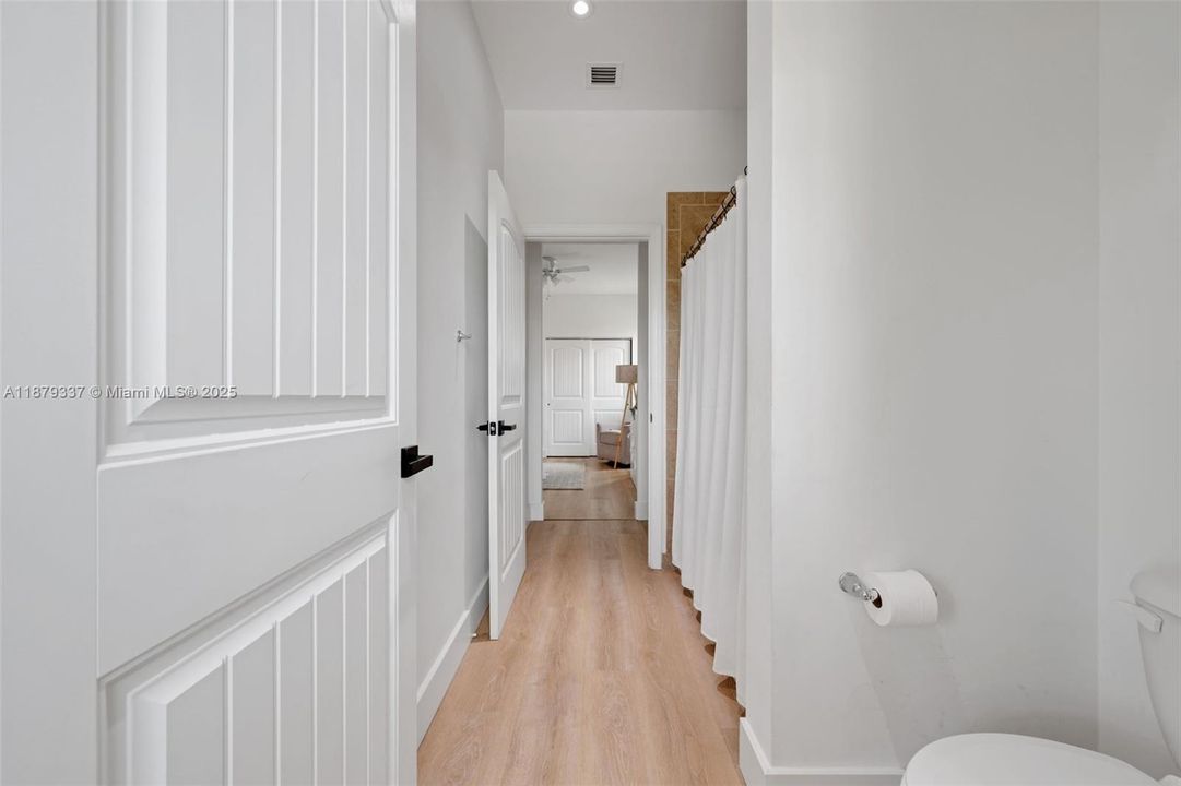 For Sale: $715,000 (5 beds, 3 baths, 2966 Square Feet)