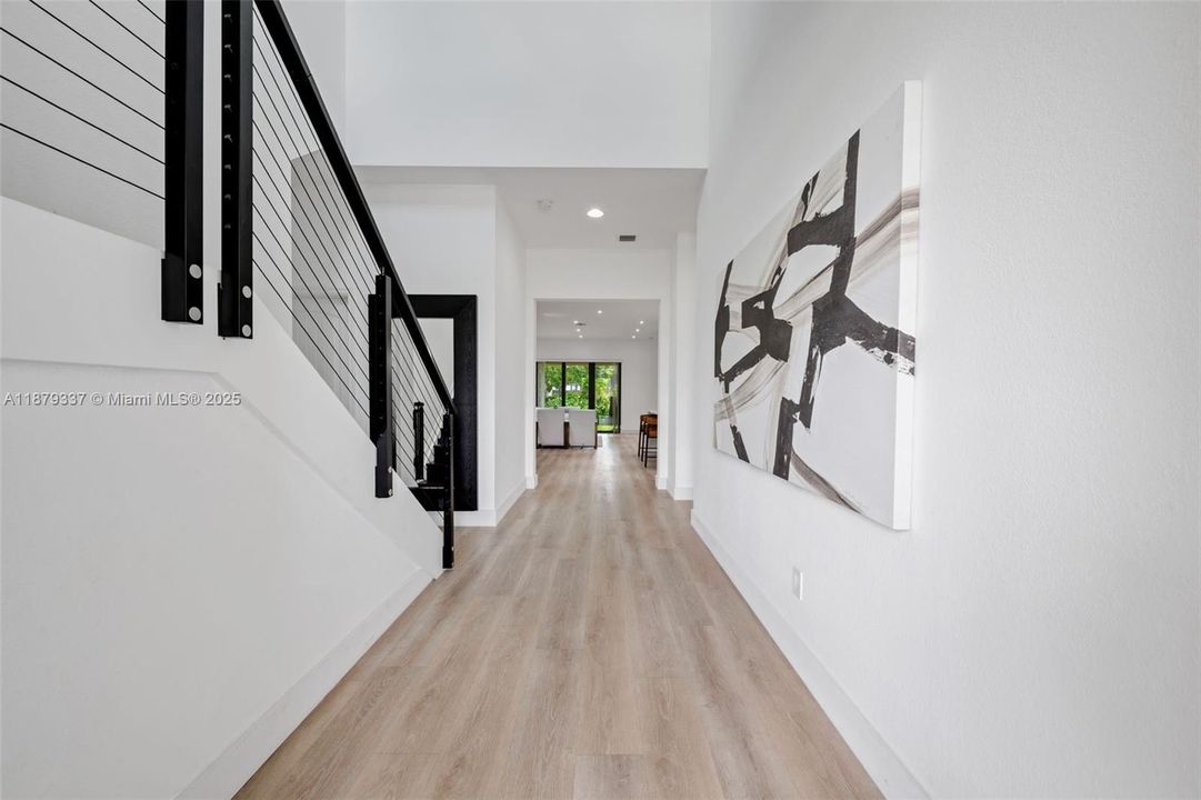 For Sale: $715,000 (5 beds, 3 baths, 2966 Square Feet)