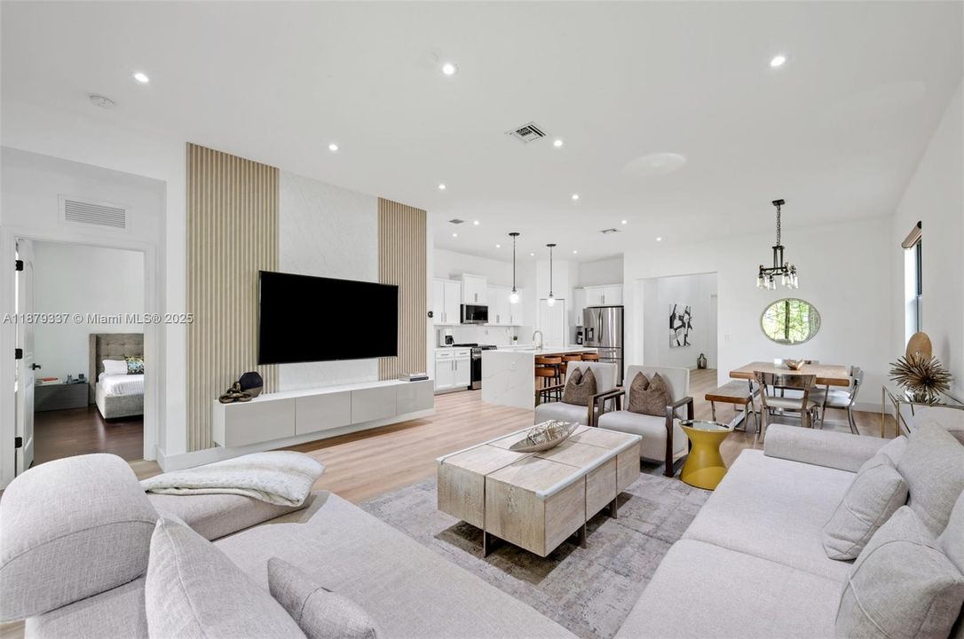 For Sale: $715,000 (5 beds, 3 baths, 2966 Square Feet)