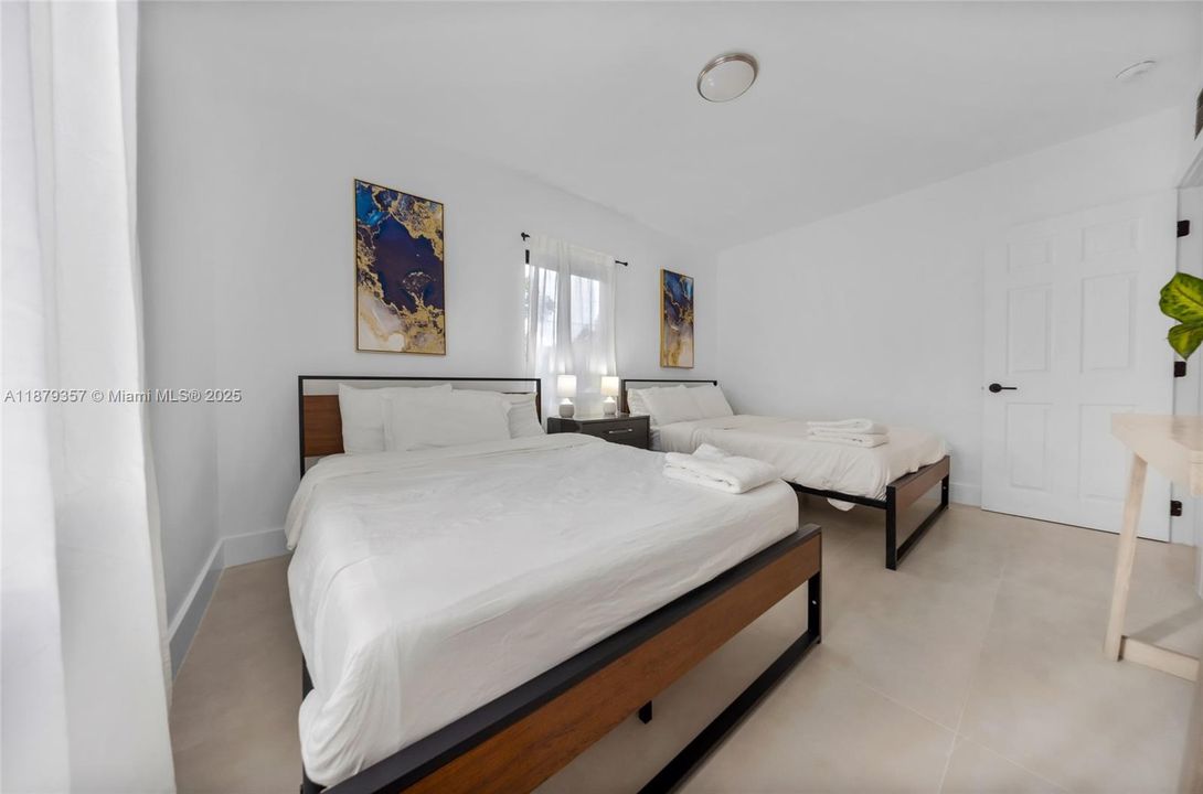 Active With Contract: $7,200 (4 beds, 2 baths, 1540 Square Feet)