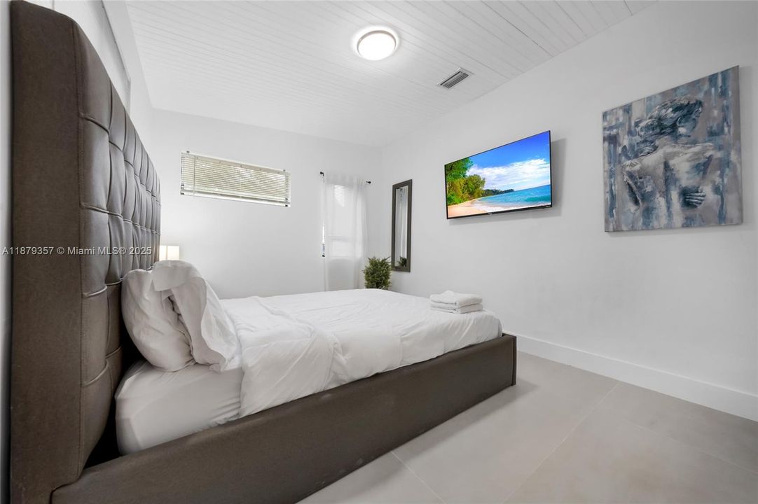 Active With Contract: $7,200 (4 beds, 2 baths, 1540 Square Feet)