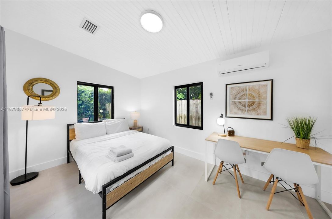 Active With Contract: $7,200 (4 beds, 2 baths, 1540 Square Feet)