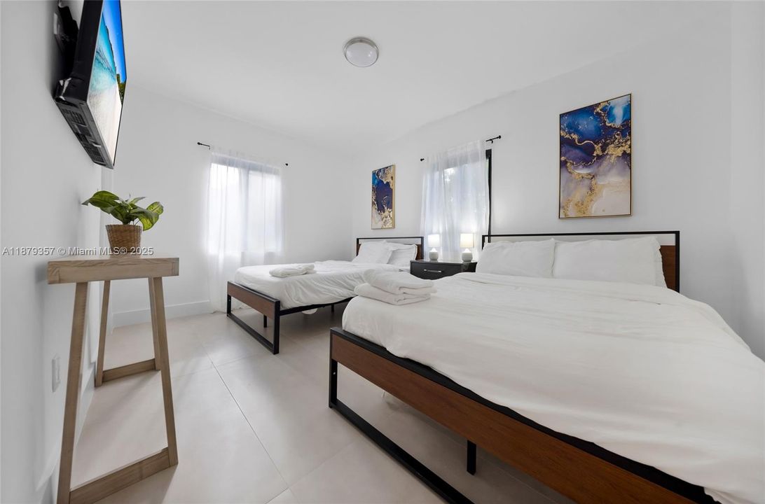 Active With Contract: $7,200 (4 beds, 2 baths, 1540 Square Feet)