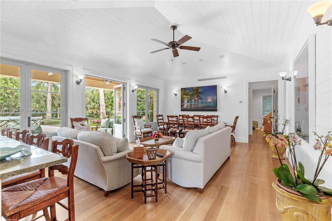 For Sale: $35,550,000 (5 beds, 6 baths, 8997 Square Feet)