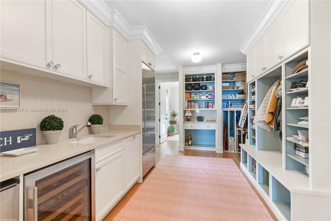 For Sale: $35,550,000 (5 beds, 6 baths, 8997 Square Feet)