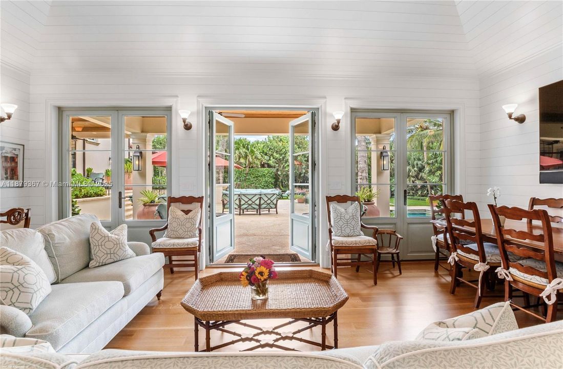 For Sale: $35,550,000 (5 beds, 6 baths, 8997 Square Feet)