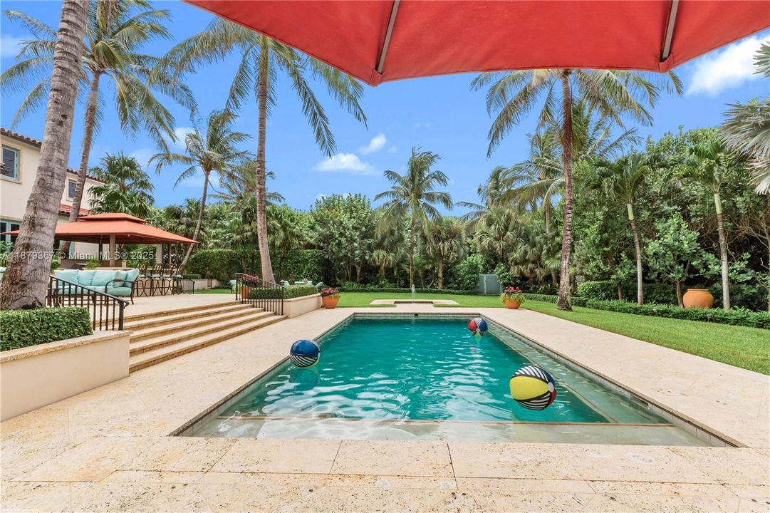 For Sale: $35,550,000 (5 beds, 6 baths, 8997 Square Feet)