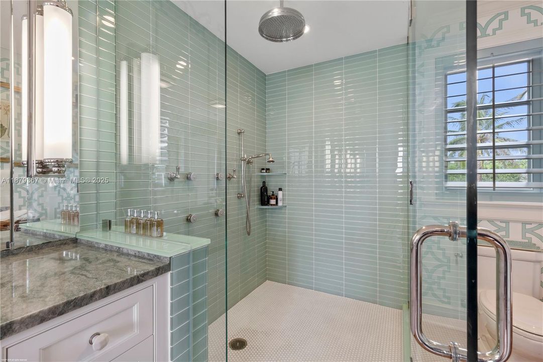 For Sale: $35,550,000 (5 beds, 6 baths, 8997 Square Feet)