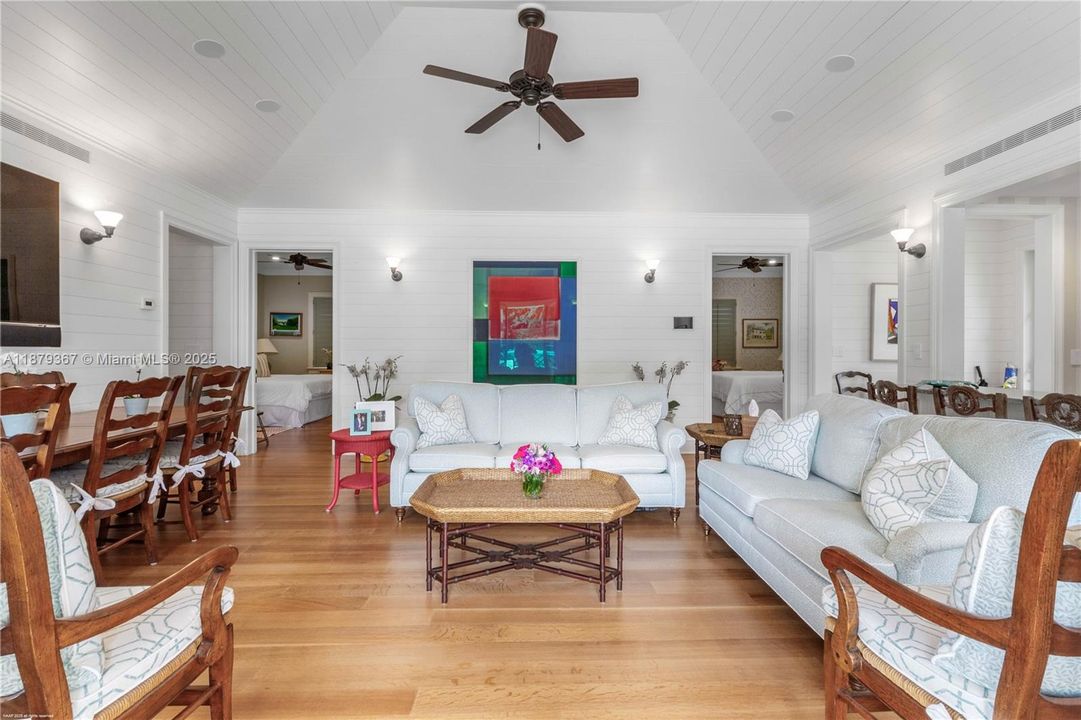 For Sale: $35,550,000 (5 beds, 6 baths, 8997 Square Feet)