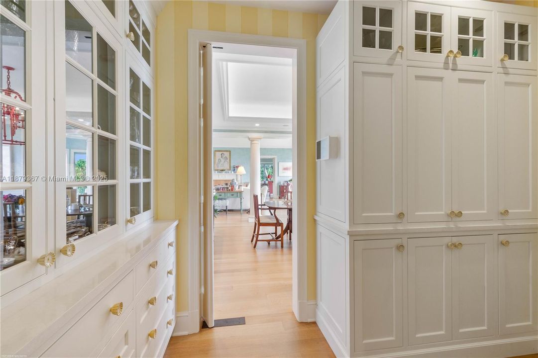 For Sale: $35,550,000 (5 beds, 6 baths, 8997 Square Feet)