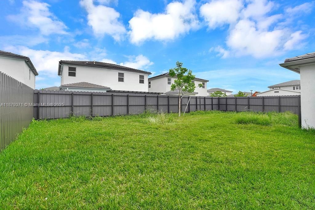 For Sale: $675,000 (4 beds, 3 baths, 1870 Square Feet)