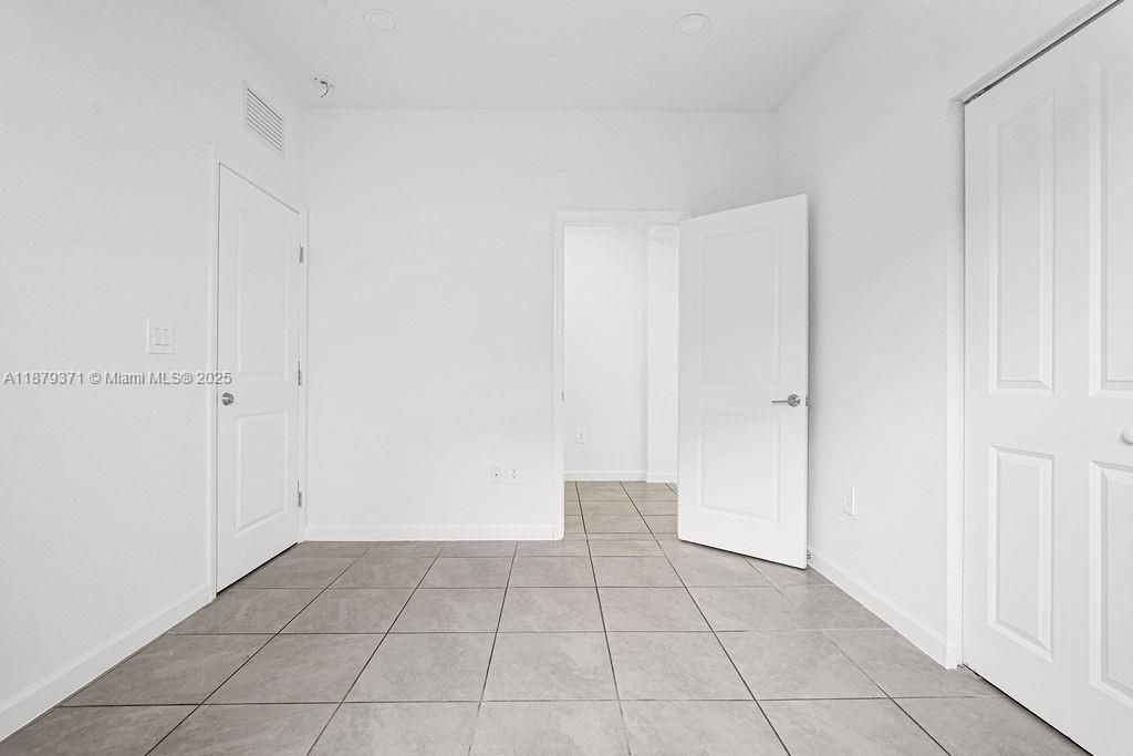 For Sale: $675,000 (4 beds, 3 baths, 1870 Square Feet)