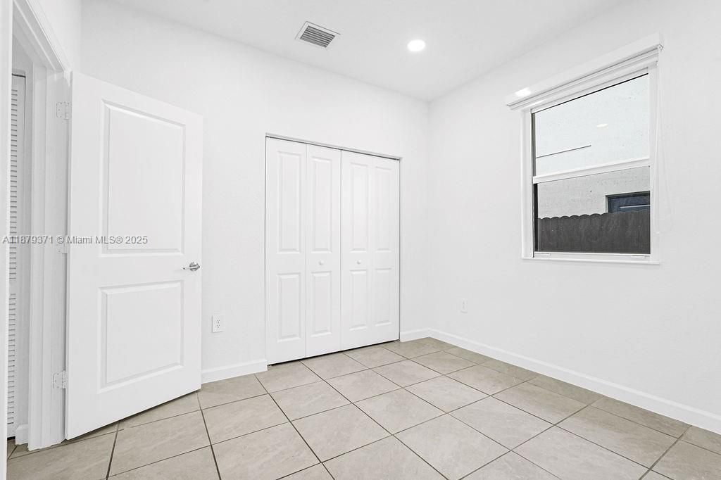 For Sale: $675,000 (4 beds, 3 baths, 1870 Square Feet)