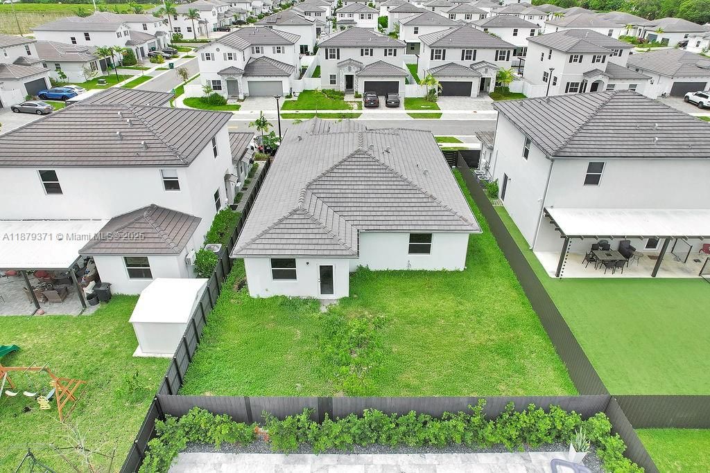 For Sale: $675,000 (4 beds, 3 baths, 1870 Square Feet)