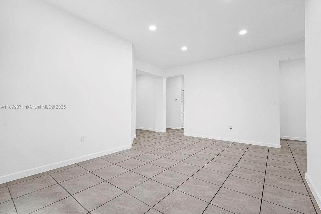 For Sale: $675,000 (4 beds, 3 baths, 1870 Square Feet)