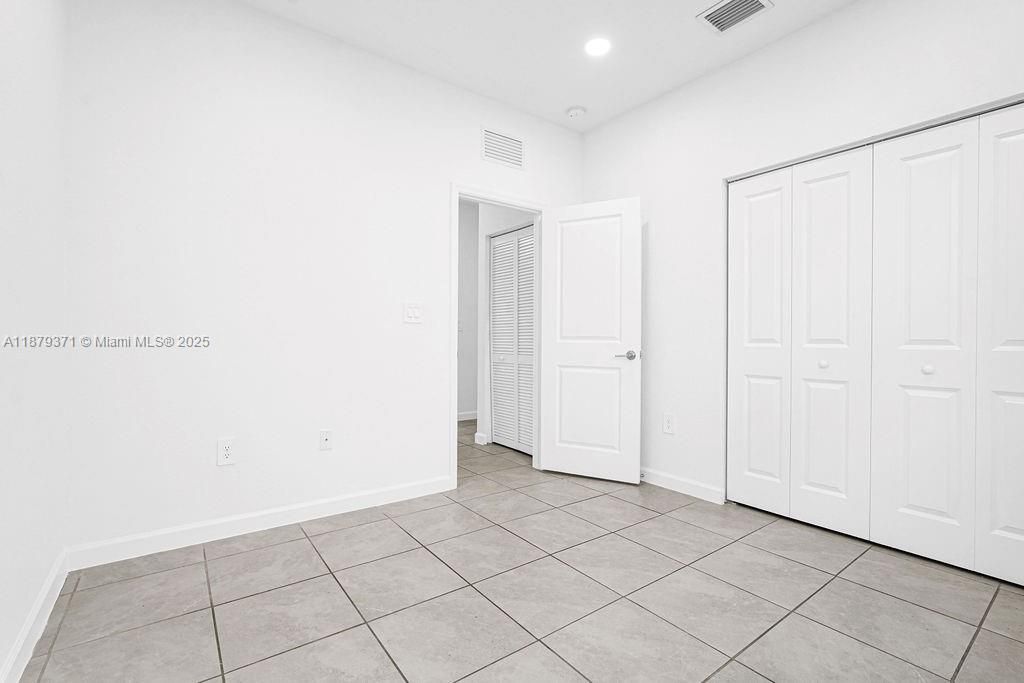 For Sale: $675,000 (4 beds, 3 baths, 1870 Square Feet)