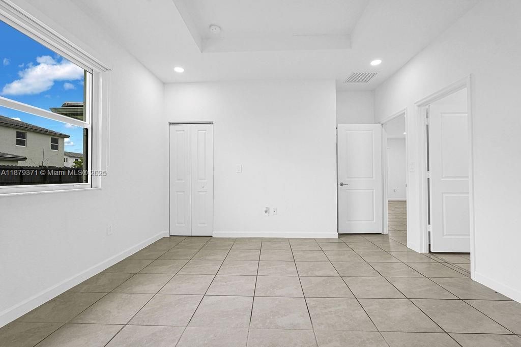 For Sale: $675,000 (4 beds, 3 baths, 1870 Square Feet)