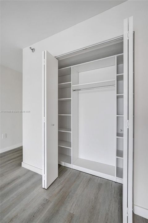 For Sale: $599,999 (1 beds, 1 baths, 1190 Square Feet)