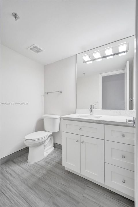 For Sale: $599,999 (1 beds, 1 baths, 1190 Square Feet)