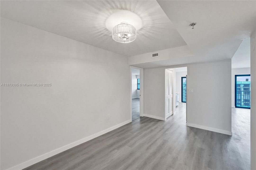 For Sale: $599,999 (1 beds, 1 baths, 1190 Square Feet)