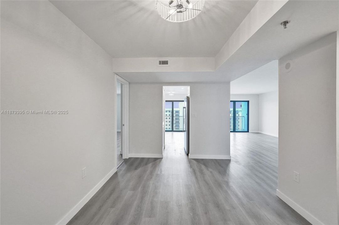 For Sale: $599,999 (1 beds, 1 baths, 1190 Square Feet)