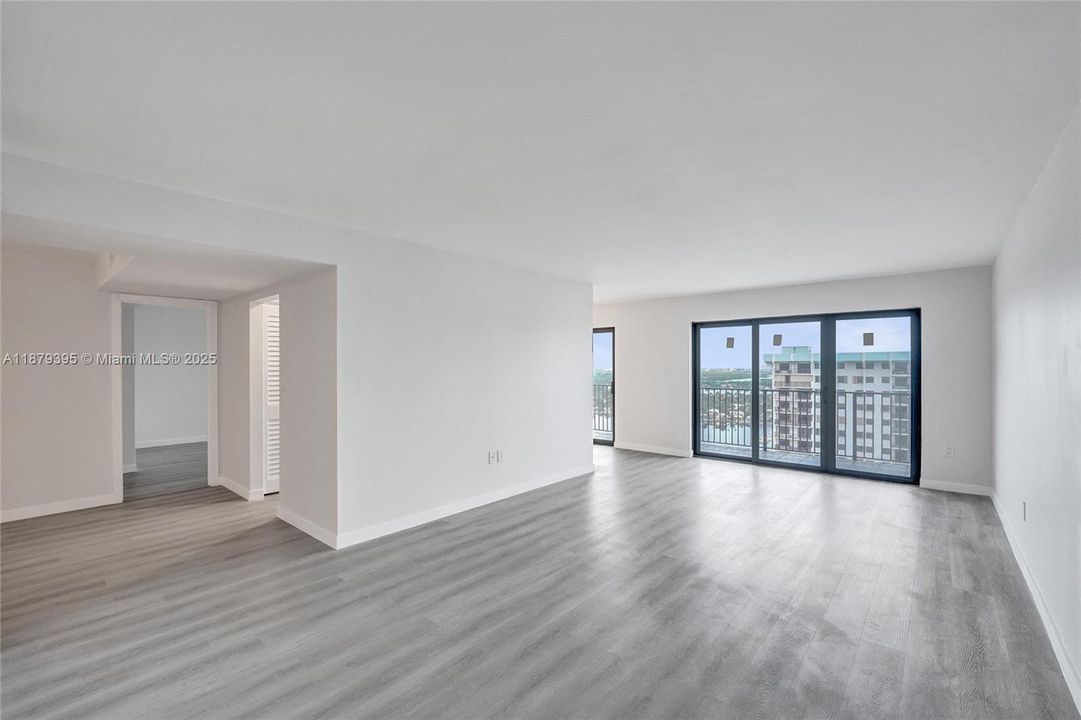 For Sale: $599,999 (1 beds, 1 baths, 1190 Square Feet)